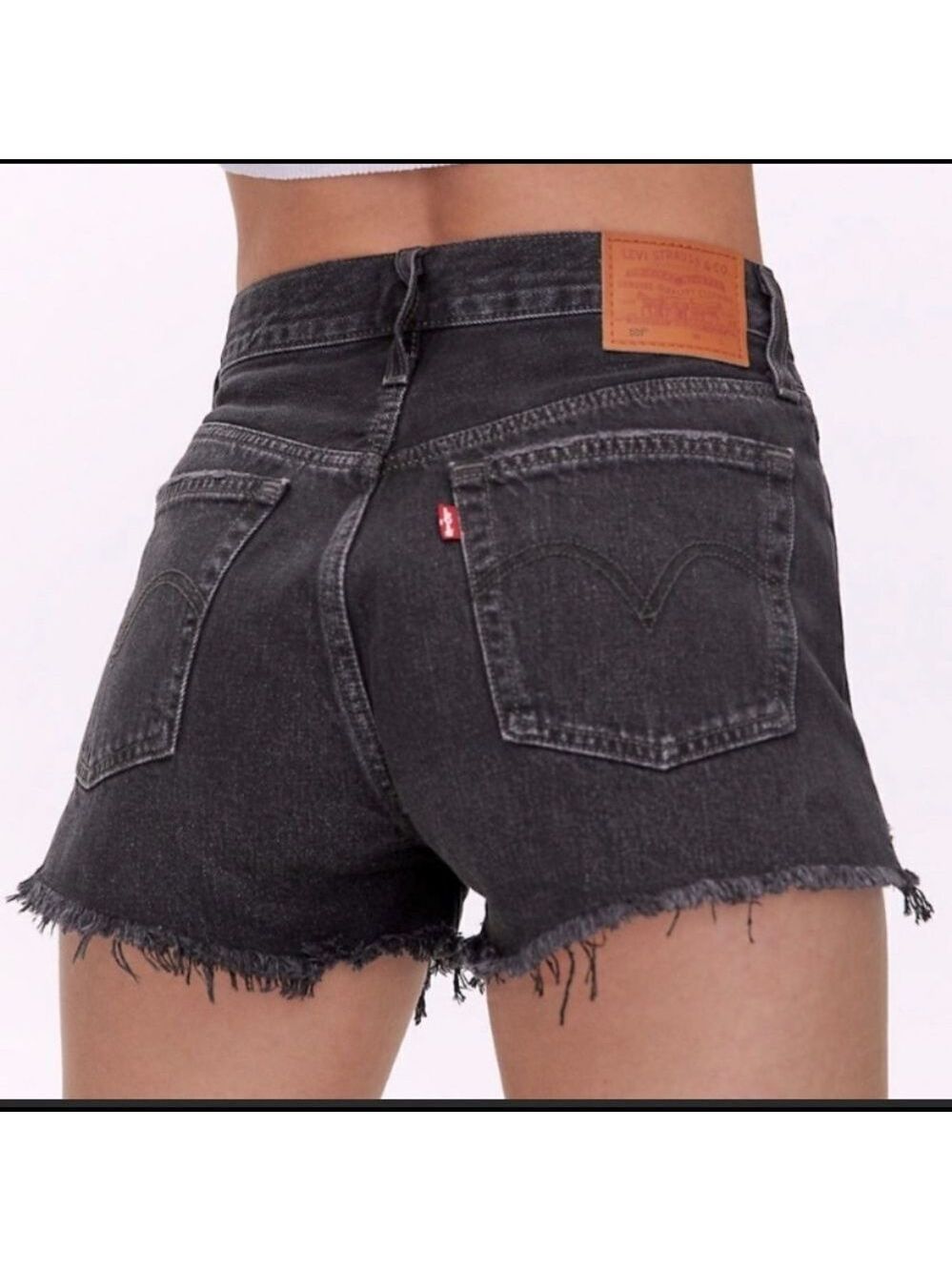 Levi’s women’s 501 black button fly jean denim shorts Sz 27
